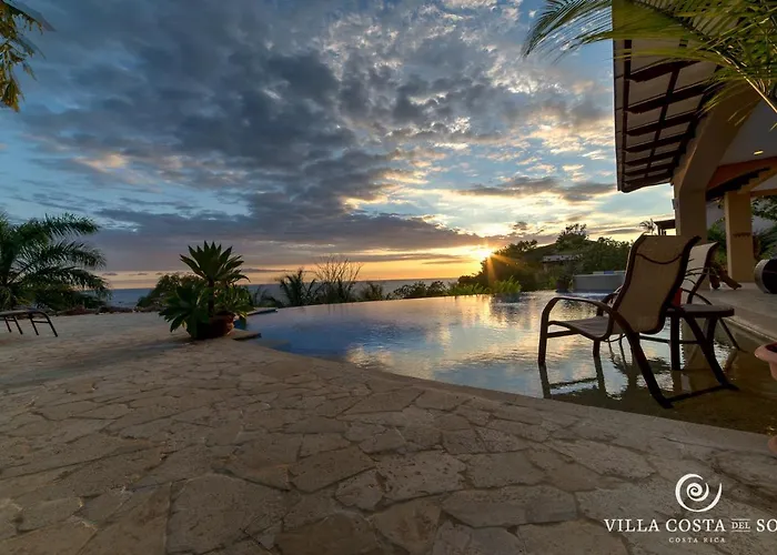 Villa Luxury Ocean View Villa, Breakfast, Shuttle & 5-Star Service Included Sámara